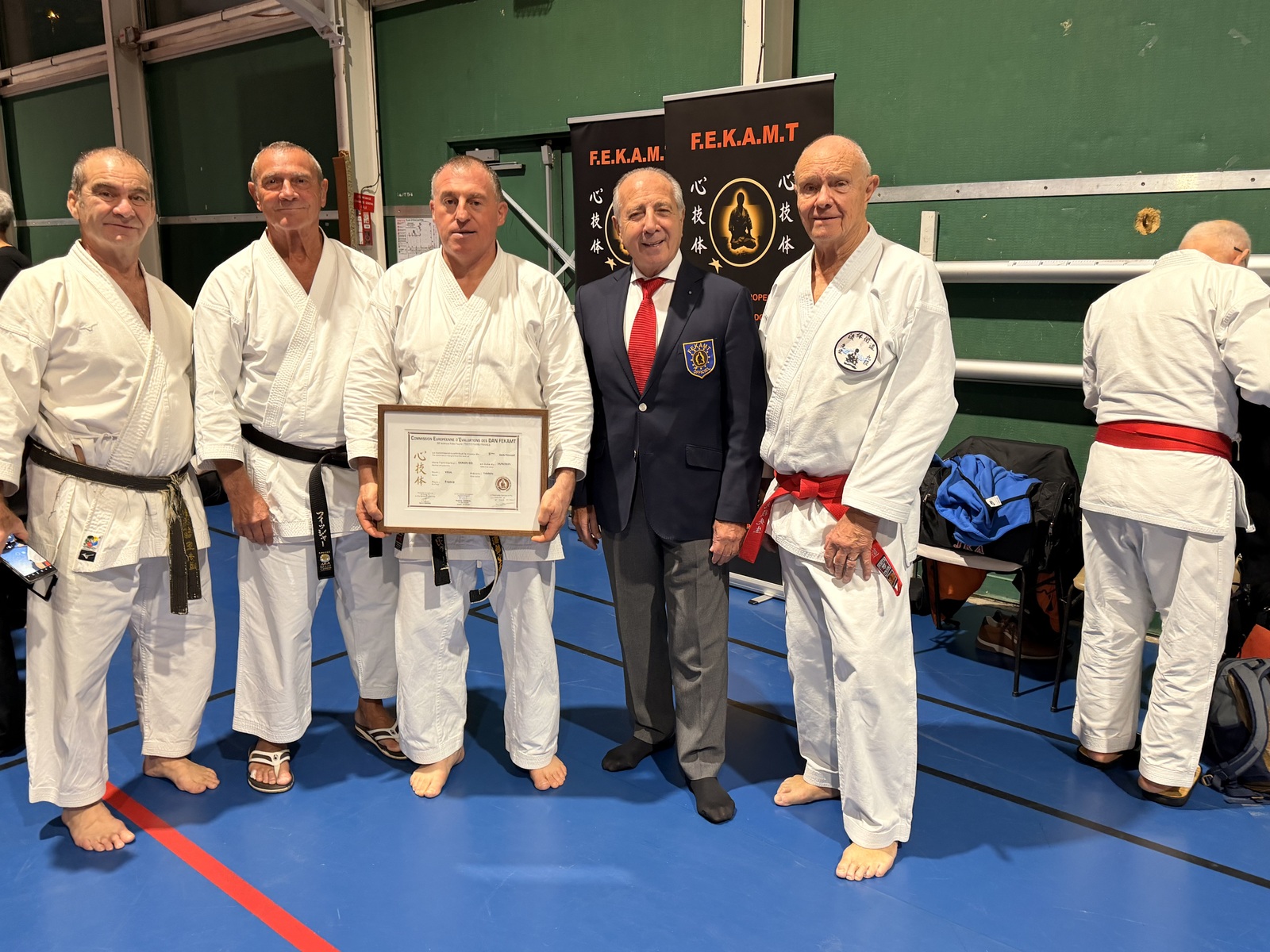 Remise du 5ème dan FEKAMT à Sensei Frédéric Vega